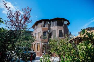 Фотографии Гостевой дом Villa Familia г. Новый Афон (Абхазия) №1 Фото Гостевой дом Villa Familia г. Новый Афон 1