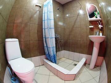 Фото номера Трехместный номер «Комфорт» с душем Гостевой дом Guest house on Shaumyana г. Новый Афон 7