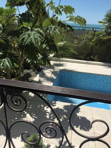 Фото номера Апартаменты с 3 спальнями Гостевой дом Svetlana Guest House г. Новый Афон 37