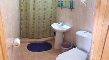 Фото номера Стандартный двухместный номер с 1 кроватью или 2 отдельными кроватями и балконом Отель Hotel Eco Village г. Новый Афон 20