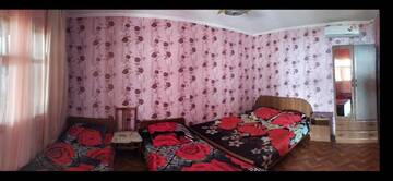 Фото номера Трехместный номер с общей ванной комнатой Гостевой дом Гостевой дом на Топчян 5 г. Новый Афон 4