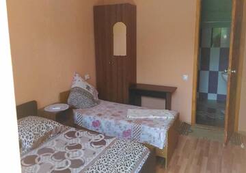 Фото номера Роскошный трехместный номер Гостевой дом Guest House U Aidy г. Новый Афон 3