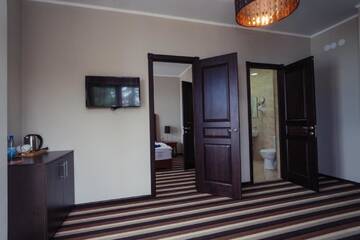 Фото номера Семейный номер с боковым видом на море Отель Afon Resort Hotel г. Новый Афон 3