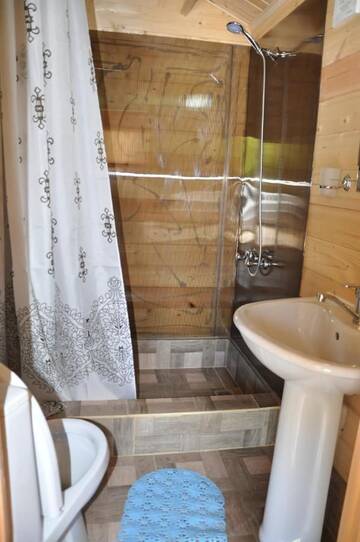Фото номера Дом с 1 спальней Дома для отпуска Vacation Home Apsar г. Новый Афон 3