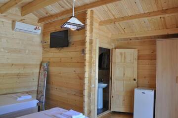 Фото номера Дом с 1 спальней Дома для отпуска Vacation Home Apsar г. Новый Афон 2
