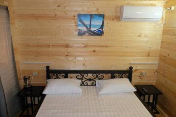 Фото номера Коттедж с 1 спальней и террасой Отель Park Hotel U Monastirya г. Новый Афон 8