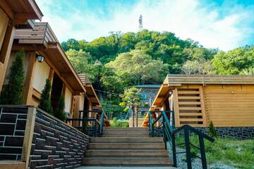 Фото номера Коттедж с 1 спальней и террасой Отель Park Hotel U Monastirya г. Новый Афон 3