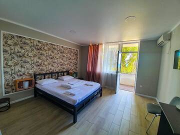 Фото номера Двухместный номер с 1 кроватью и балконом, вид на море Отель Park Hotel U Monastirya г. Новый Афон 3
