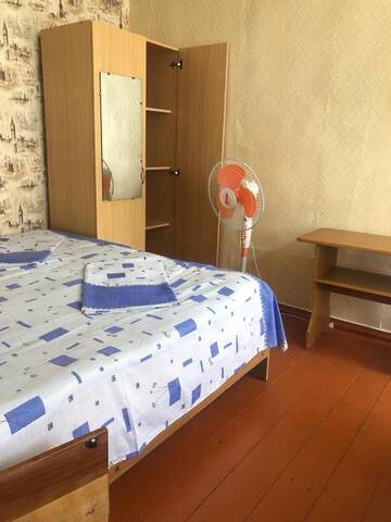 Фото номера Трехместный номер «Комфорт» Гостевой дом Alie Parusa GuestHouse г. Новый Афон 14