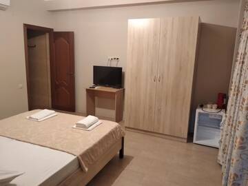 Фото номера Двухместный номер с 1 кроватью Мини-отель Арсаул г. Новый Афон 20