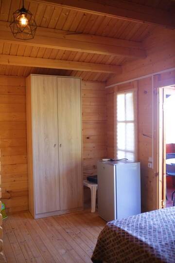 Фото номера Трехместный номер с душем Загородные дома Guest House Apsar Village г. Новый Афон 4